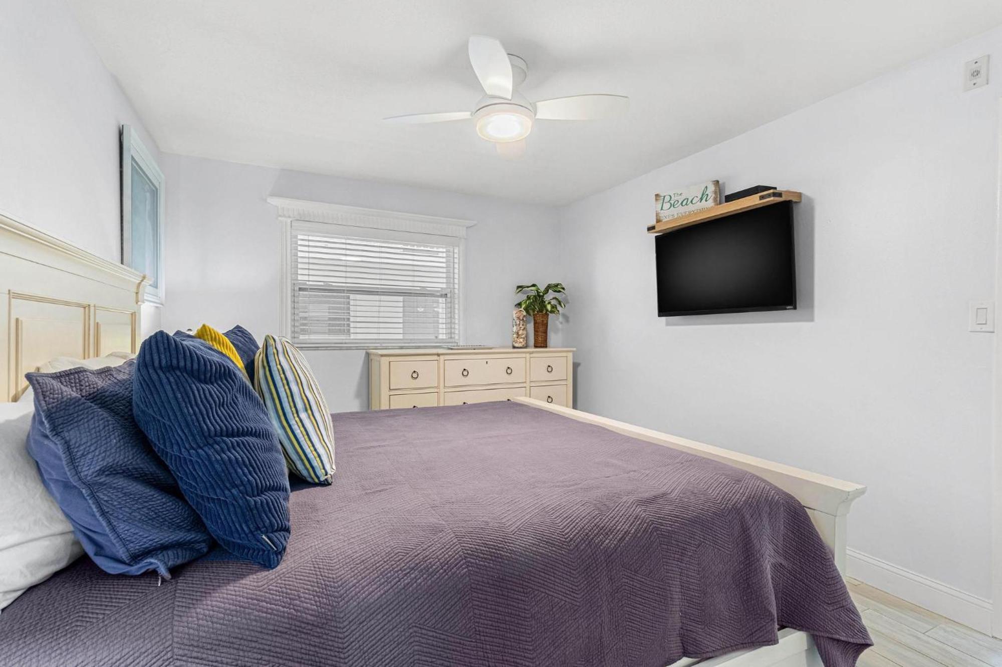 Beach Oasis - No Storm Damage & Guest Ready! Come Enjoy The Heated Pool & Relax At The Beach! Clearwater Beach Exteriér fotografie
